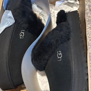 UGG Women's Black Fuzzy Slippers